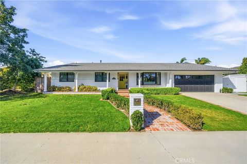 Photo of 1601 Dorothy Ln, Newport Beach, CA 92660 (MLS # NP26049254)