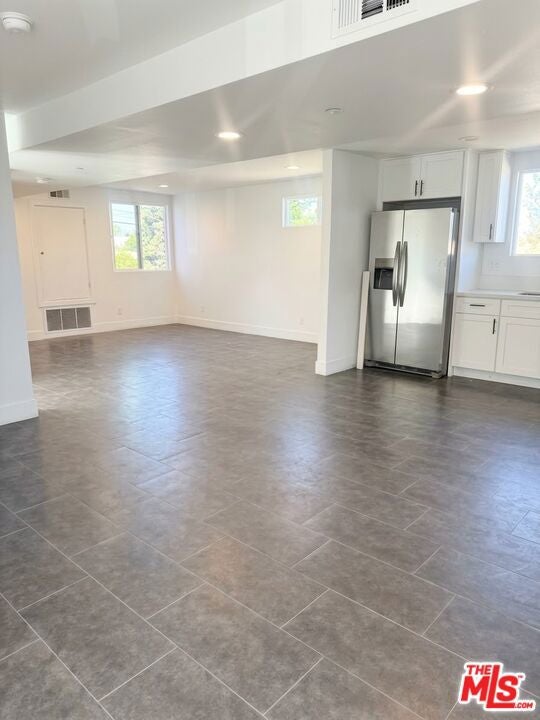1729 W 36th Place