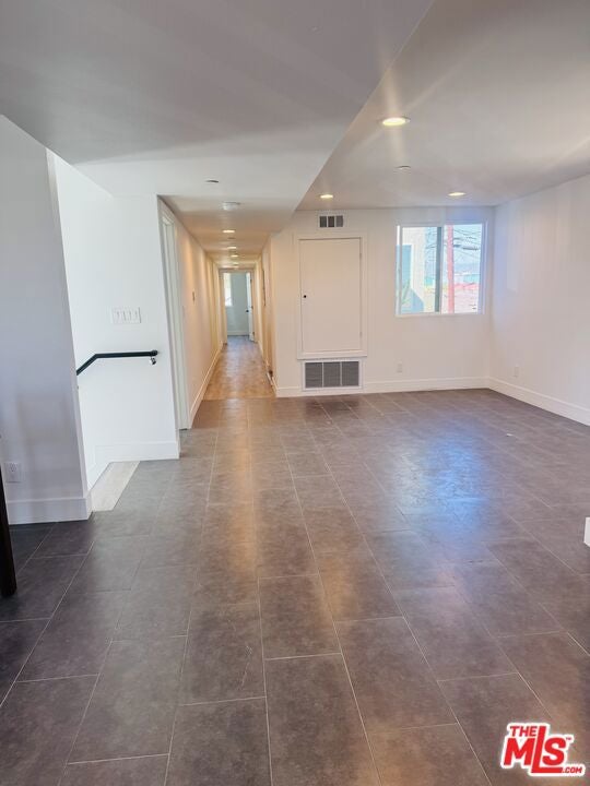 1729 W 36th Place