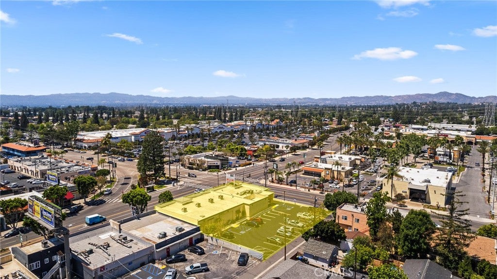 17851 Chatsworth