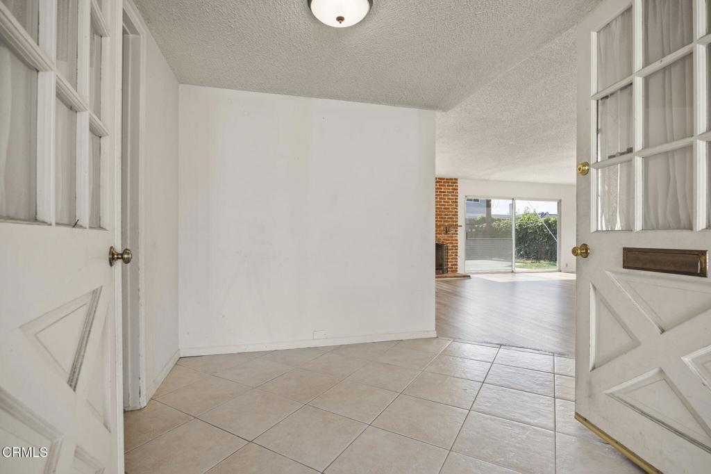 1138 Lantana Street