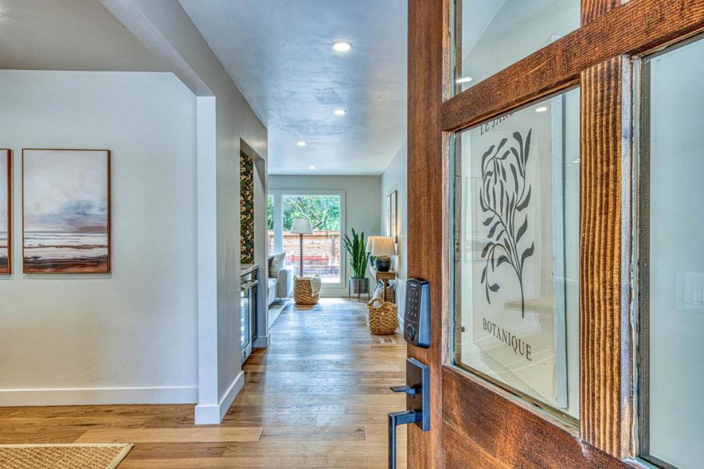 2921 Madrone Lane