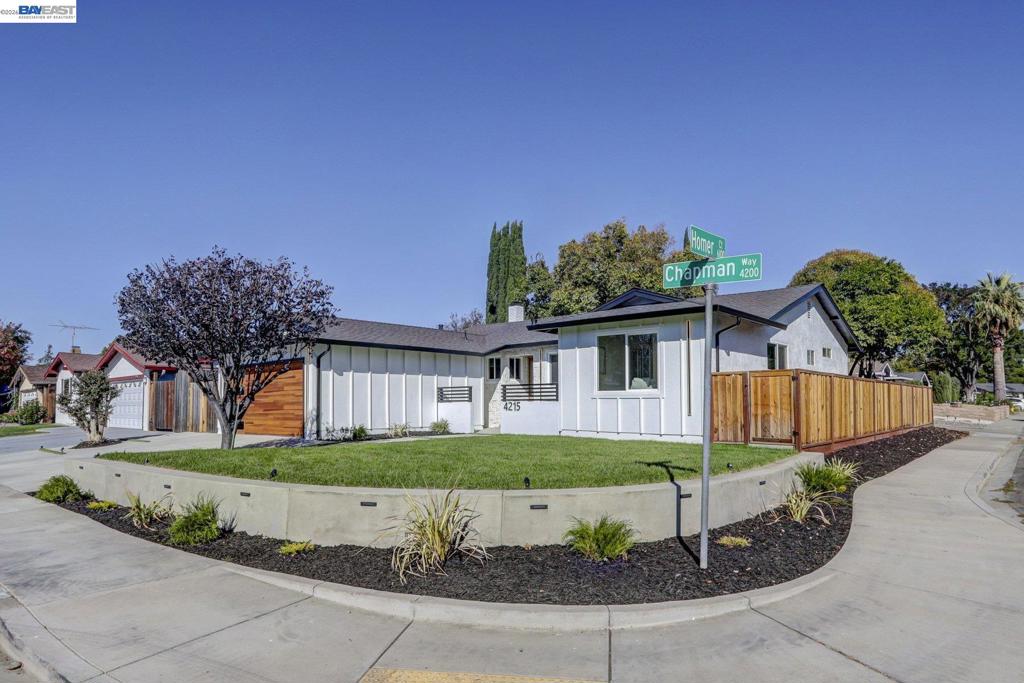 4215 Chapman Way
