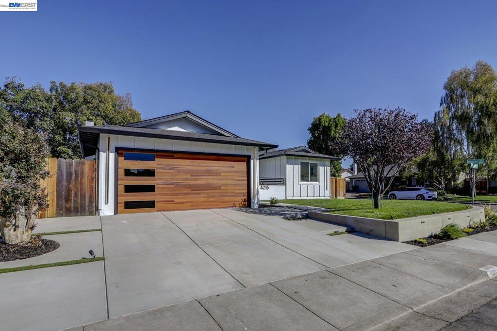 4215 Chapman Way