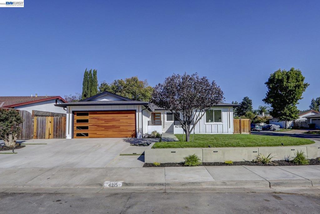 4215 Chapman Way