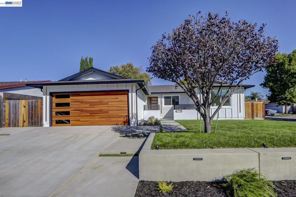 4215 Chapman Way