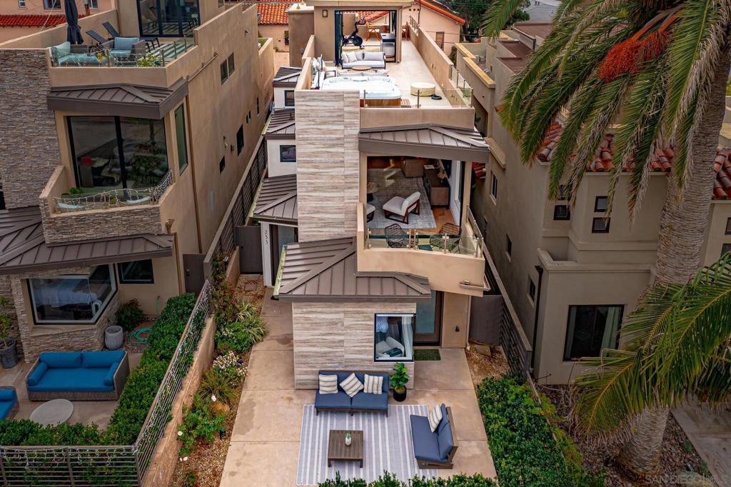 253 Kolmar St