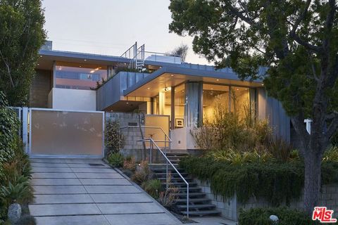 Photo of 2502 7th Street, Santa Monica, CA 90405 (MLS # 26661191)