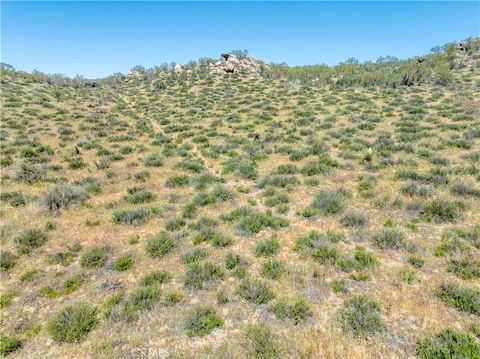 Photo of 24 Ruben Drive, Aguanga, CA 92536 (MLS # SW26060861)