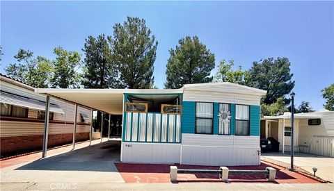 Photo of 948 Acorn Drive, San Jacinto, CA 92583 (MLS # SW26106042)