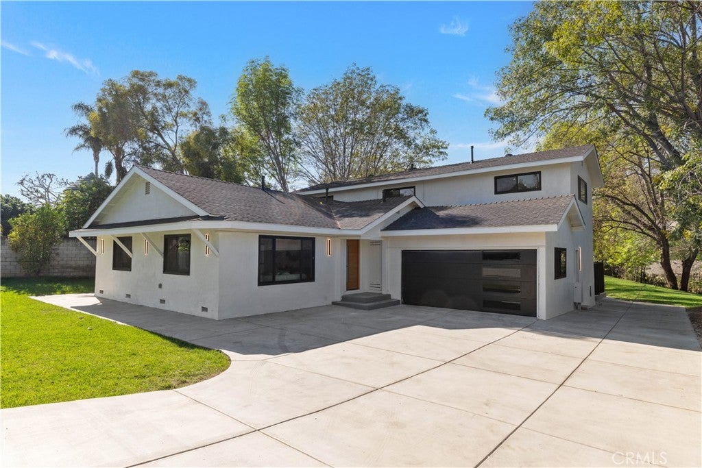 Photo of 20031 E Chapman Ave, Orange, CA 92869 (MLS # NP26214789)