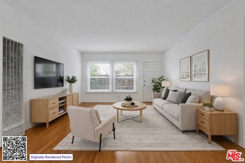 Photo of 10620 Holman Avenue #3, Los Angeles, CA 90024 (MLS # 26741511)