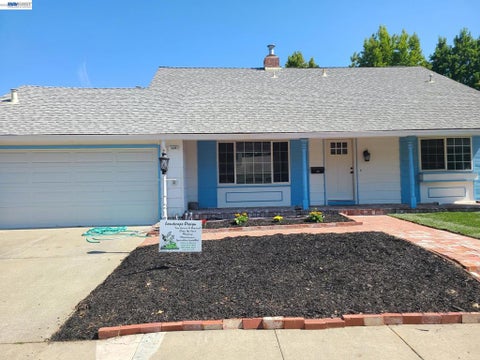 Photo of 1829 Rosetree Ct Ct, Pleasanton, CA 94566 (MLS # 41146847)