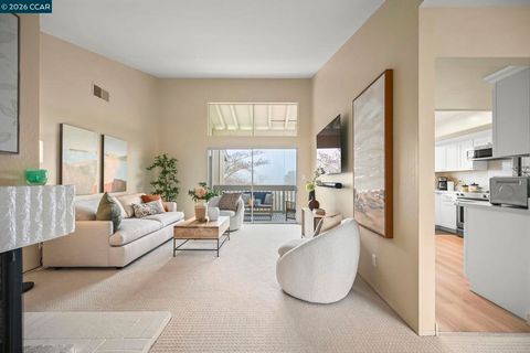 Photo of 2105 Cactus Ct #3, Walnut Creek, CA 94595 (MLS # 41123086)