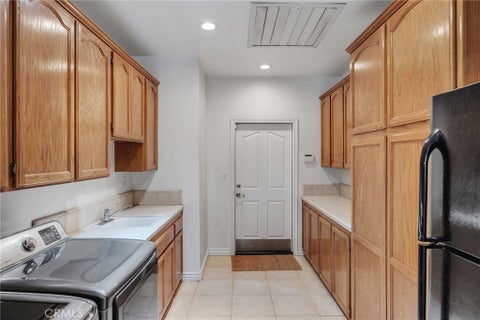 Tiny photo for 6955 Oak View Court, Oak Hills, CA 92344 (MLS # HD26157510)