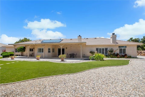 Tiny photo for 6955 Oak View Court, Oak Hills, CA 92344 (MLS # HD26157510)