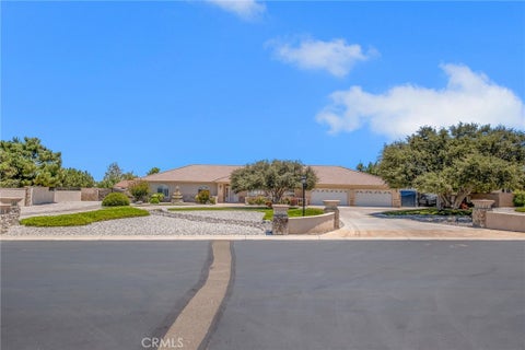 Photo of 6955 Oak View Court, Oak Hills, CA 92344 (MLS # HD26157510)