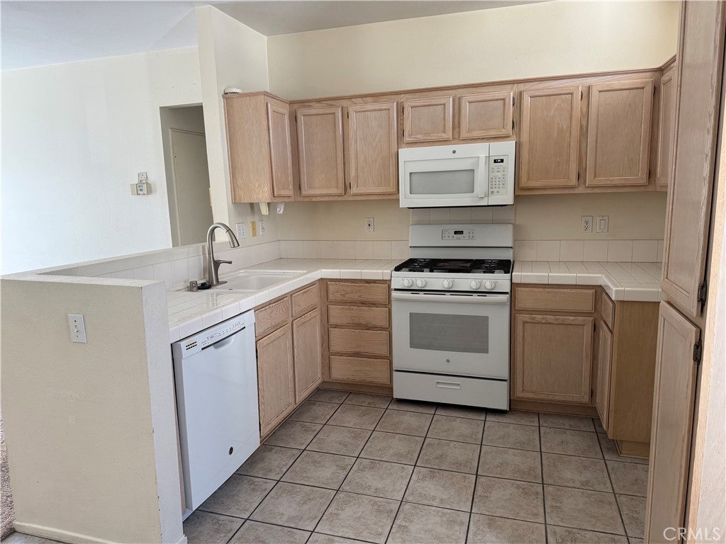 30 Carlsbad Lane, Aliso Viejo CA 92656 - Photo 8