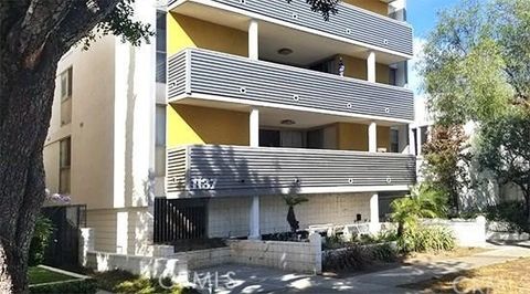 Photo of 1137 11th Street #203, Santa Monica, CA 90403 (MLS # SB25240476)