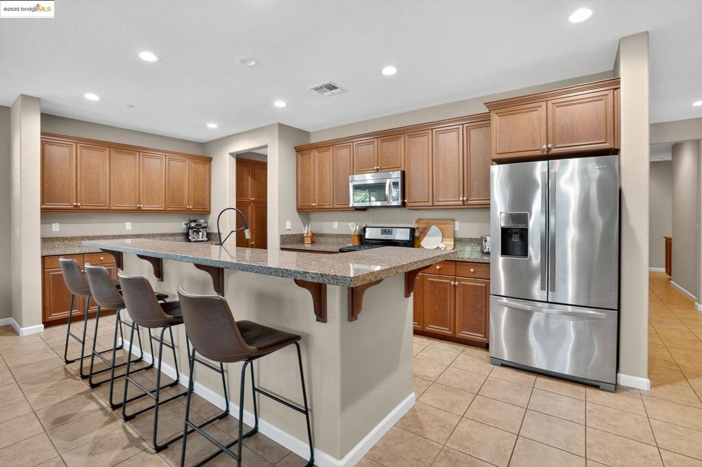 THE LAKES - Residential