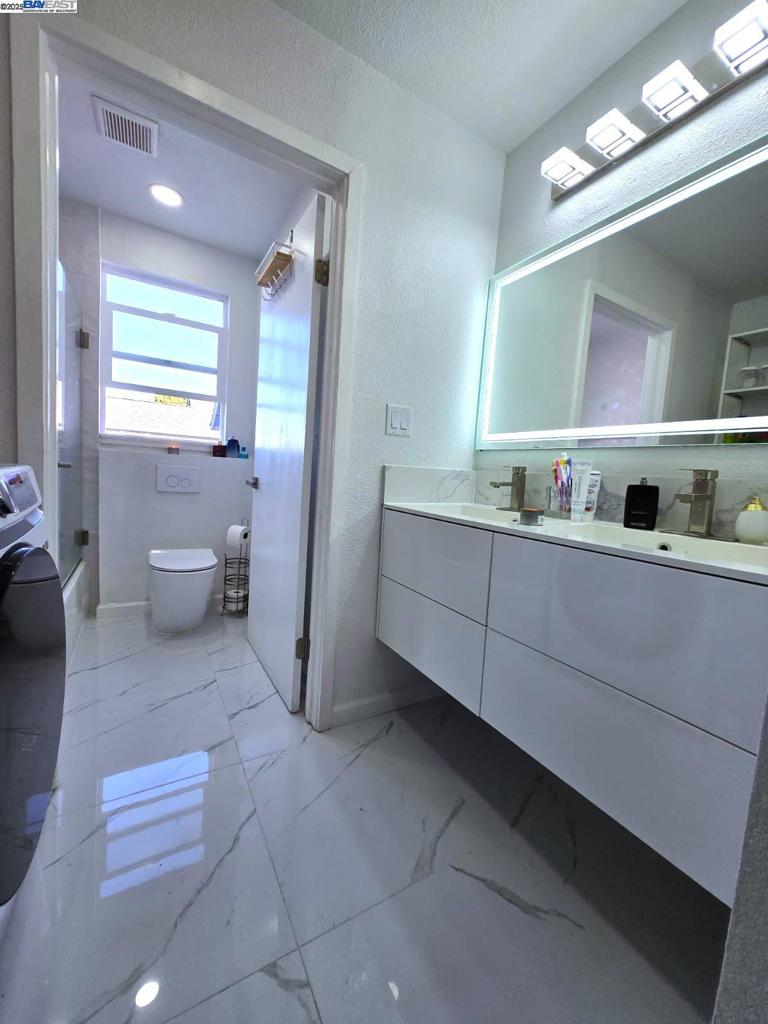 SOBRANTE PARK - Residential