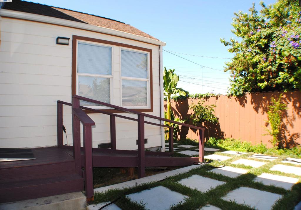 SOBRANTE PARK - Residential