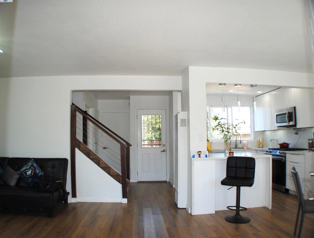 SOBRANTE PARK - Residential