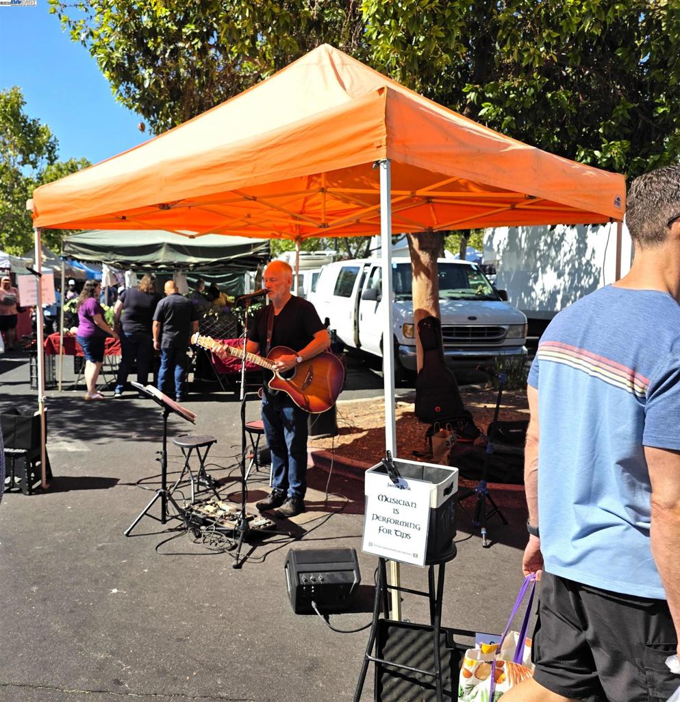 SOBRANTE PARK - Residential