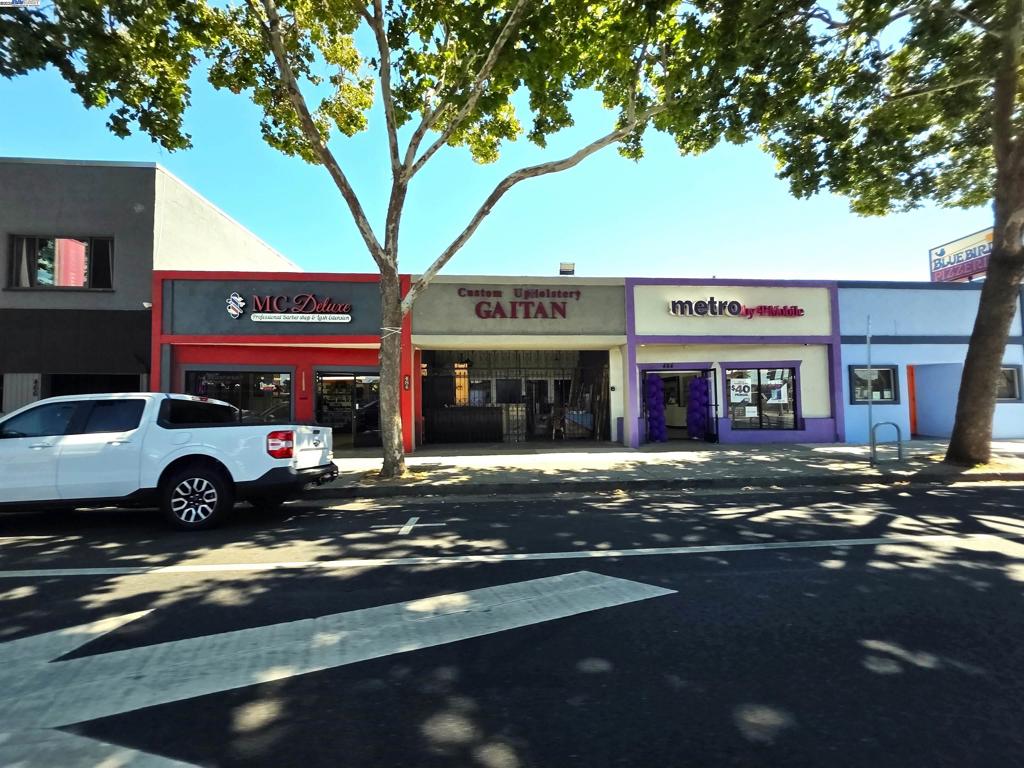 SOBRANTE PARK - Residential