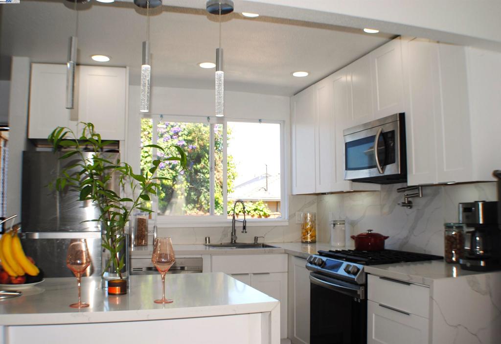 SOBRANTE PARK - Residential