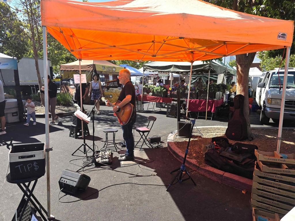 SOBRANTE PARK - Residential