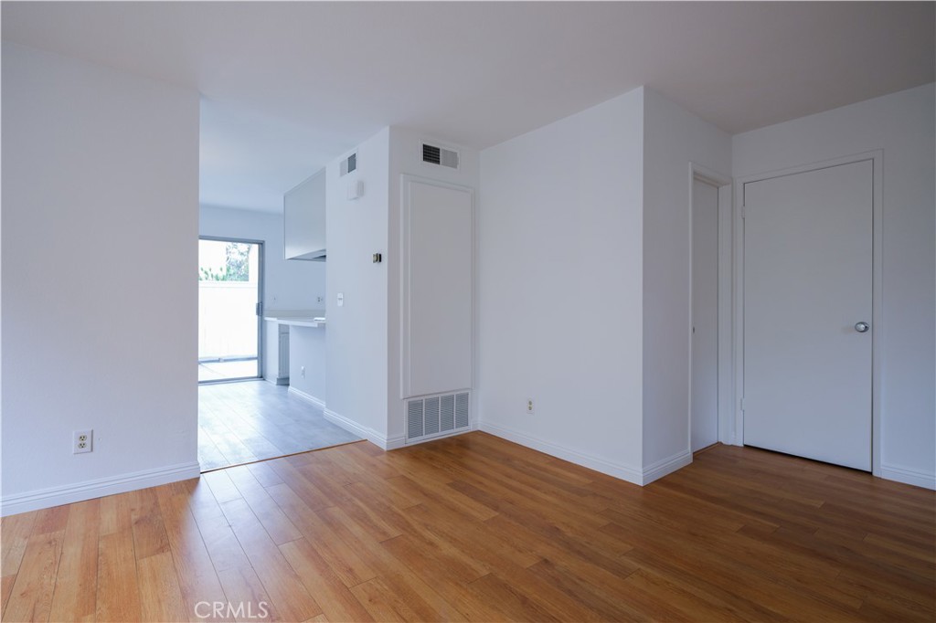 27594 Starrise Lane