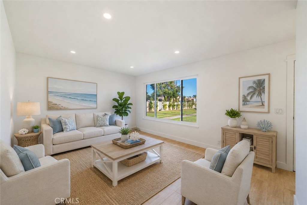 19760 Kingswood, Huntington Beach CA 92646 - Photo 6