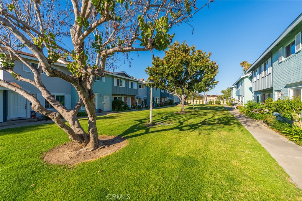 19760 Kingswood, Huntington Beach CA 92646 - Photo 32