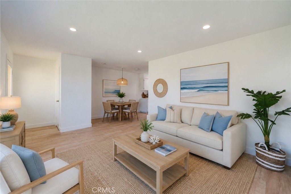 19760 Kingswood, Huntington Beach CA 92646 - Photo 9