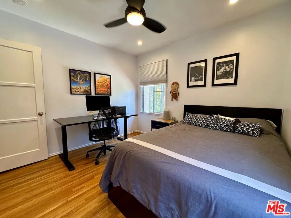 Los Angeles, California 90066, United States, 3 Bedrooms Bedrooms, ,2 BathroomsBathrooms,Residential,Active,196917