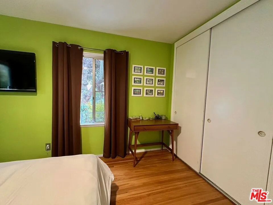 Los Angeles, California 90066, United States, 3 Bedrooms Bedrooms, ,2 BathroomsBathrooms,Residential,Active,196917