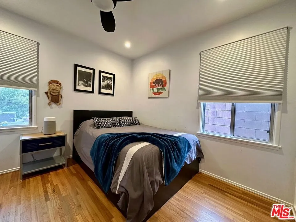 Los Angeles, California 90066, United States, 3 Bedrooms Bedrooms, ,2 BathroomsBathrooms,Residential,Active,196917