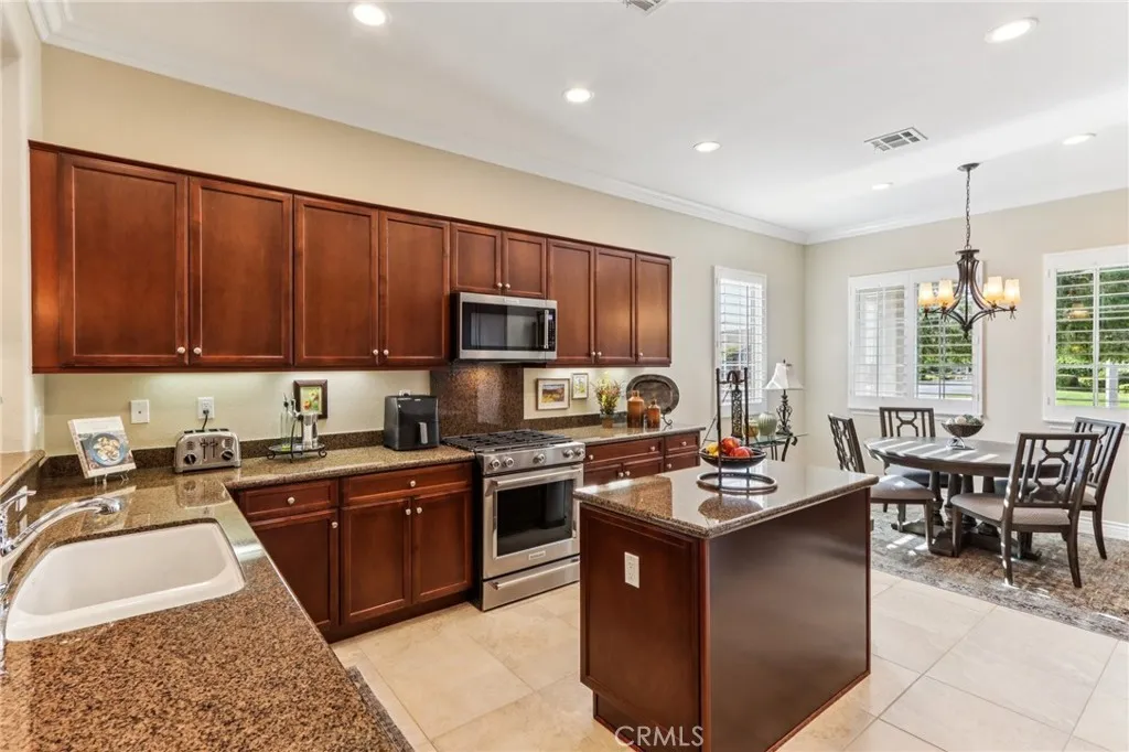 Hemet, California 92545, United States, 2 Bedrooms Bedrooms, ,2 BathroomsBathrooms,Residential,Active,161439