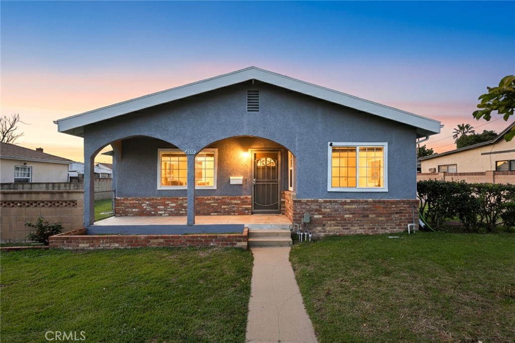 6117 & 6119 Loma Avenue