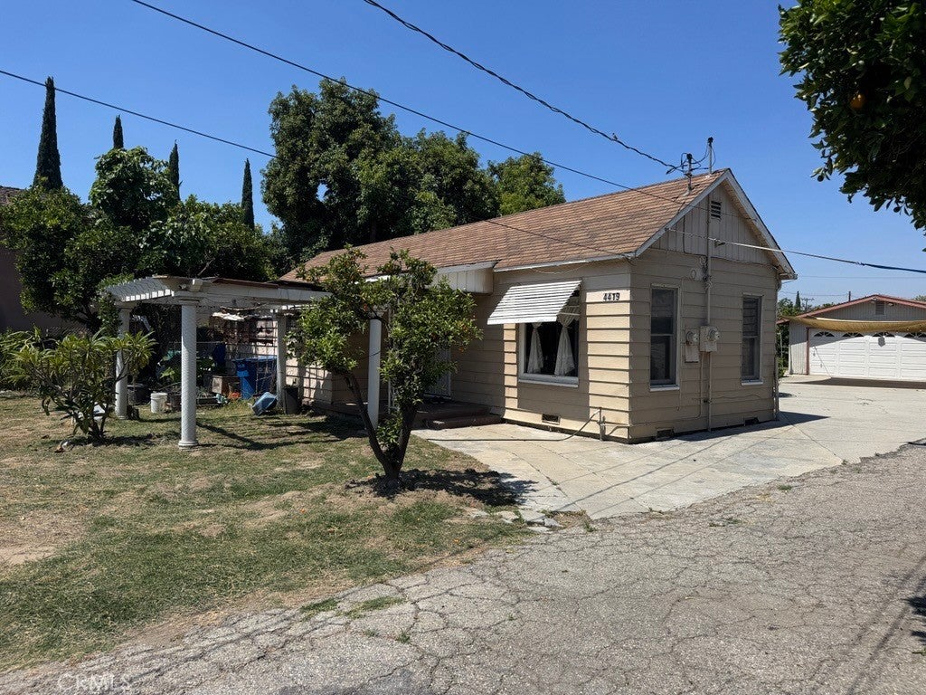 4421 Durfee