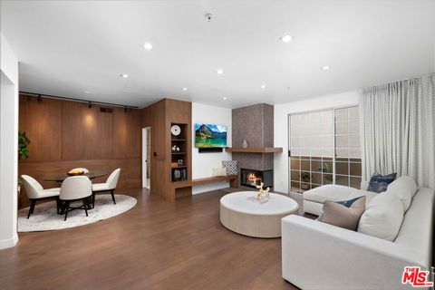 Photo of 930 N Doheny Drive #317, West Hollywood, CA 90069 (MLS # 25614011)