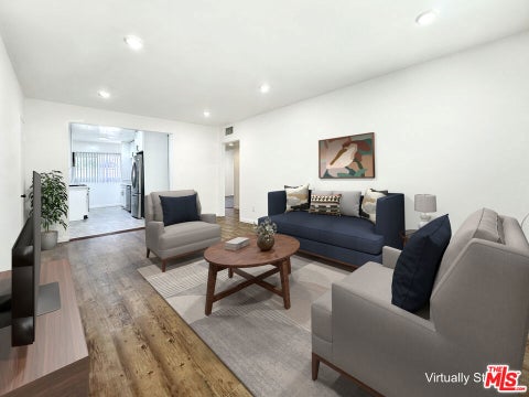 Photo of 804 E Kelso Street #2, Inglewood, CA 90301 (MLS # 26852567)