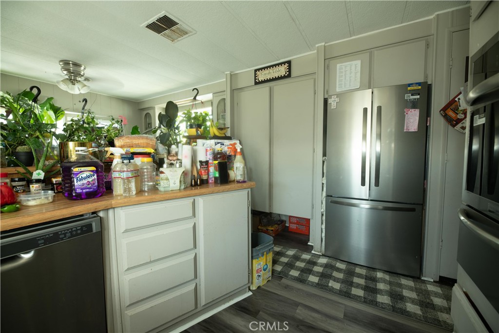 3753 E Avenue I 34