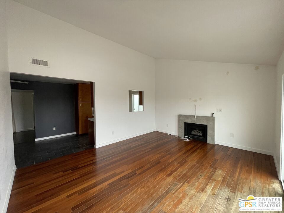 8081 Constantine Drive 4