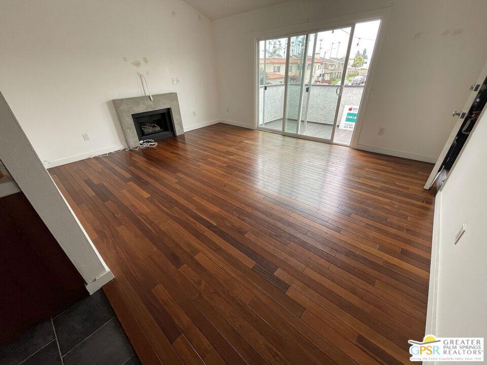 8081 Constantine Drive 4