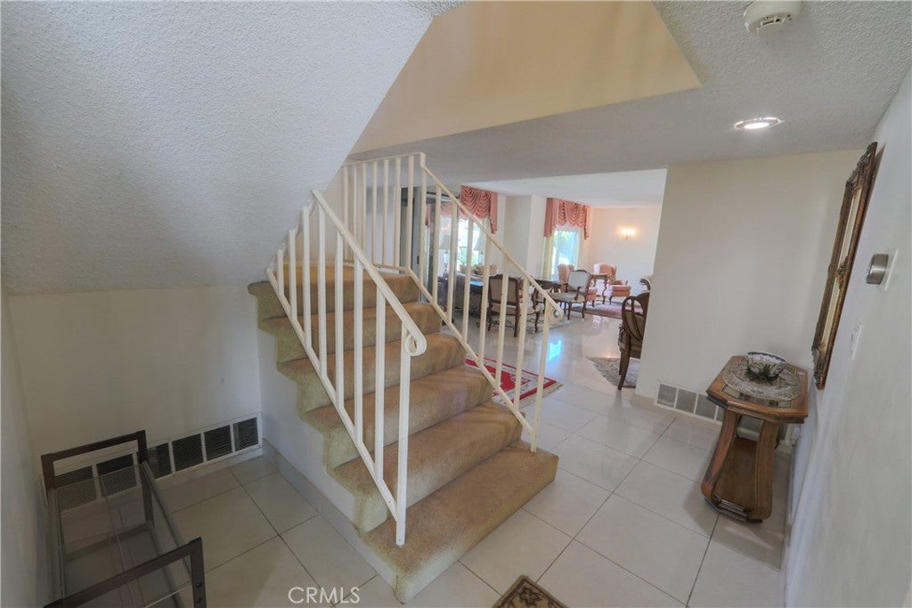 720 Pepper Tree