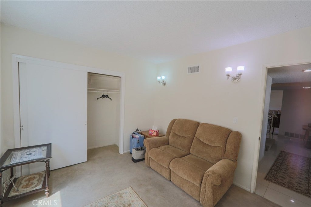 720 Pepper Tree