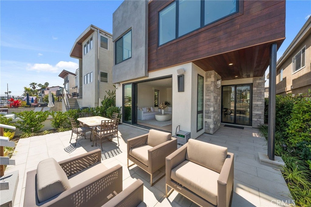 4014 Channel Place
