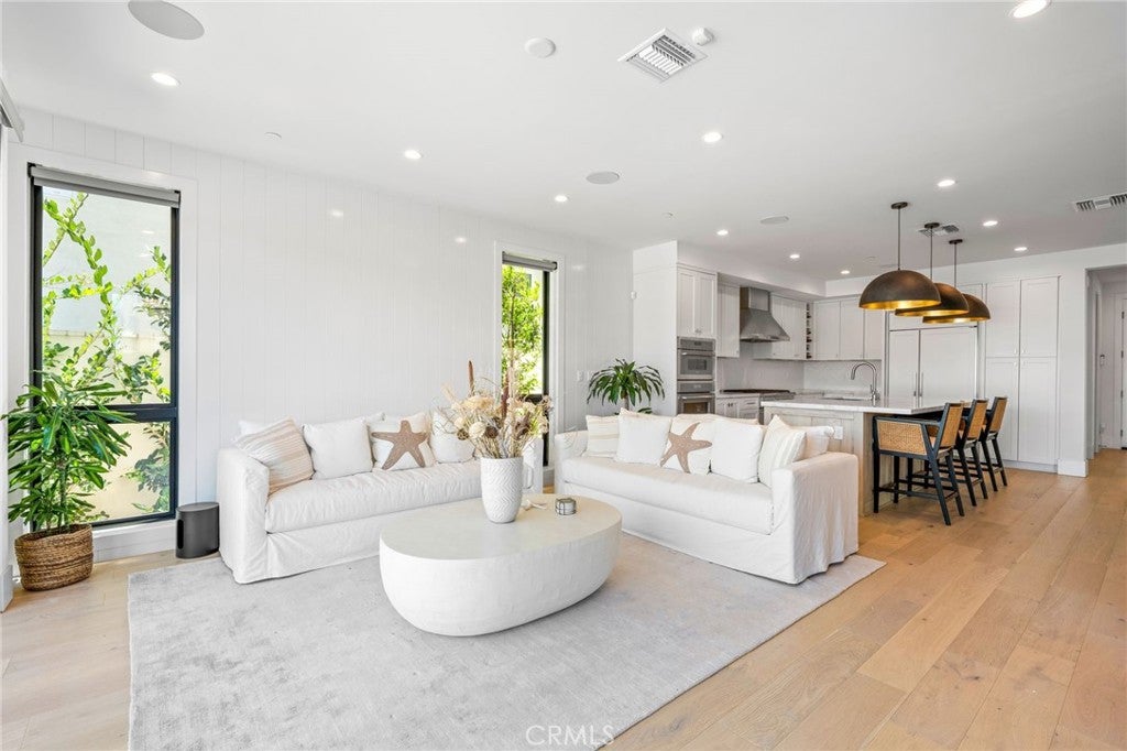 4014 Channel Place, Newport Beach CA 92663 - Photo 11